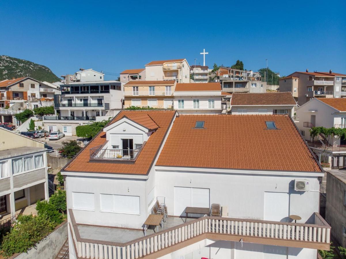 Apartment Familia Неум Экстерьер фото