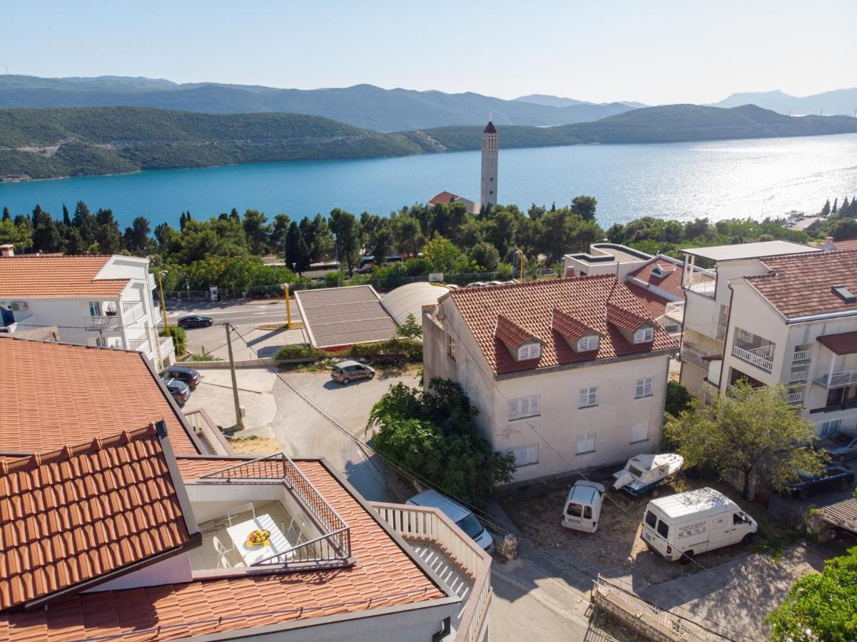 Apartment Familia Неум Экстерьер фото