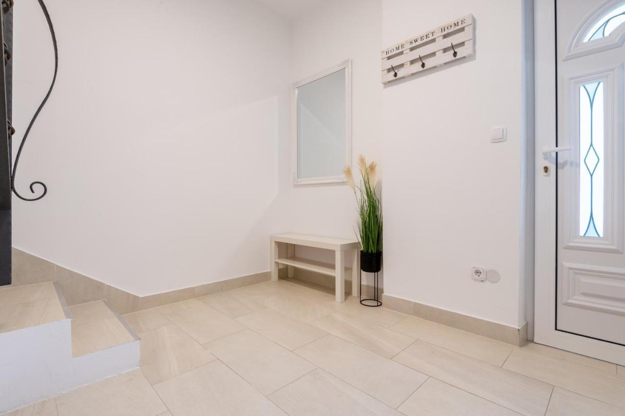 Apartment Familia Неум Экстерьер фото